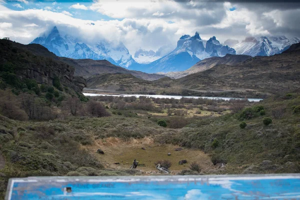 Turistatérkép Torres Del Paine Mountain Range a Backgroun — Stock Fotó