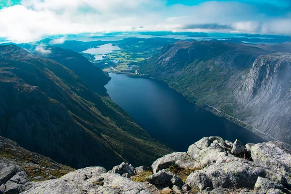 Sendero Senderismo Reinaknuten Stavanger Noruega Día Brillante — Foto de Stock