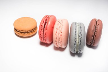 küçük lezzetli renkli macarons