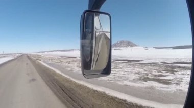 Turistik otobüs sürmek bir kışın Shikhan karmaşık (Toratau), Ufa, Rusya içinde (Kayak, snowboard) Kayak tesisi