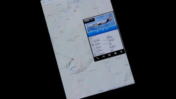 Аеропорту Ufa Квітня Відстеження Посадки Airbus A319 Росія Використовуючи Flightradar24 — стокове відео