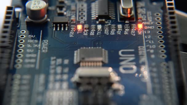 Ufa Rusia Enero 2019 Arduino Uno Pcb Board Microcontroller Programming — Vídeos de Stock