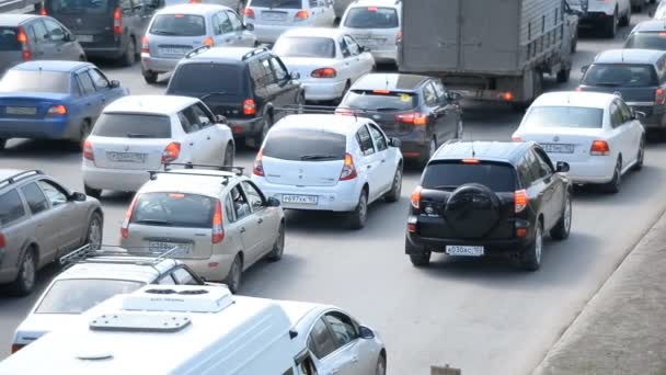Ufa Ιουλ Αυτοκίνητο Μποτιλιάρισμα Στην Εθνική Οδό Μια Καυτή Θερινή — Αρχείο Βίντεο