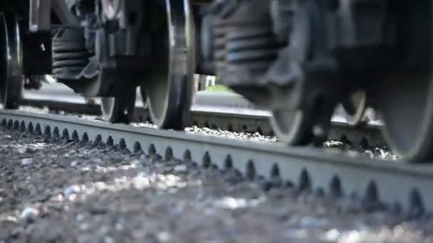 Primo Piano Una Coppia Ruote Carrello Ruote Treno Ferroviario Merci — Video Stock