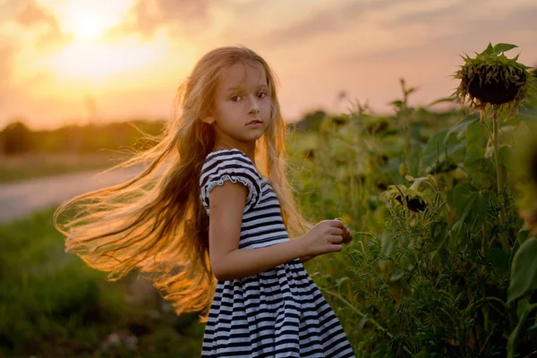Portrait Girl Outdoor Sunset — Stock Photo, Image