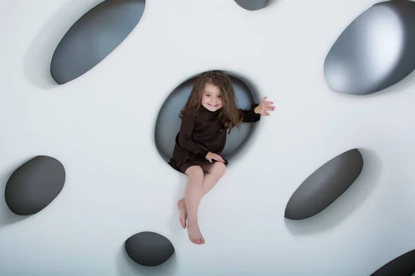 Portret Van Schattig Klein Meisje Studio — Stockfoto