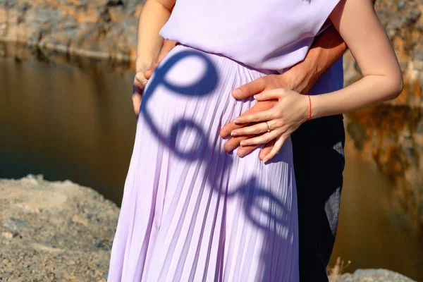 Estômago Mulher Grávida Mãos Abraçar Grávida — Fotografia de Stock