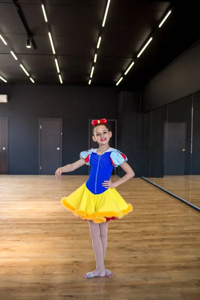 Girl Wearing Festive Suit Dancing Room — Stock Photo, Image