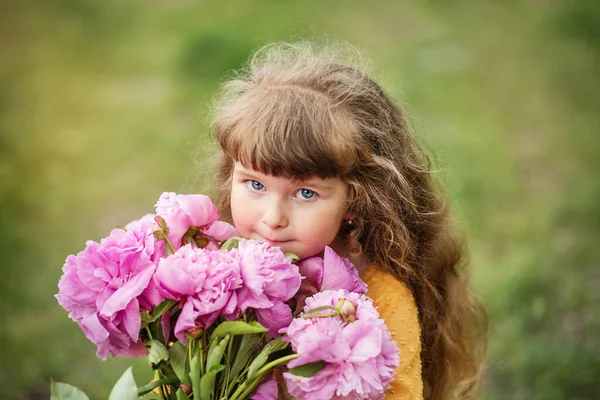 Little Girl Playing Park Child Walking Summer Rest Long Haired — Stock Photo, Image