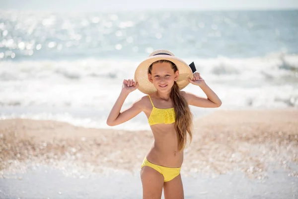 Young Woman Bikini Girl Hat Beautiful Girl Long Hair Yellow — Stock Photo, Image