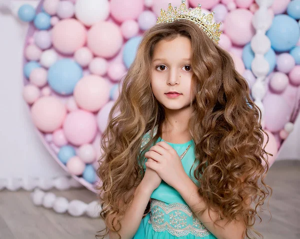Preteen Girl Long Hair — Stock Photo, Image