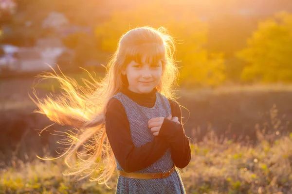 Niña Parque Otoño Retrato Una Niña Parque Otoño — Foto de Stock