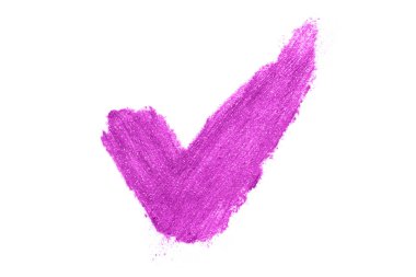 Beyaz bir arka plan üzerinde izole bir onay işareti şeklinde parlak mor ruj smear.