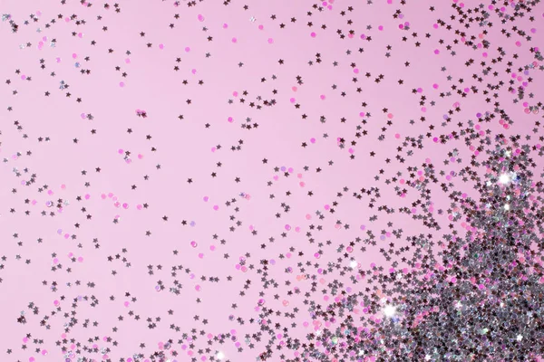 Pink Sequins Pada Latar Belakang Pastel Merah Muda Dengan Confetti — Stok Foto