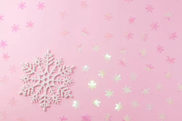 Floco Neve Branco Mágico Suave Conto Fadas Fundo Rosa Claro — Fotografia de Stock