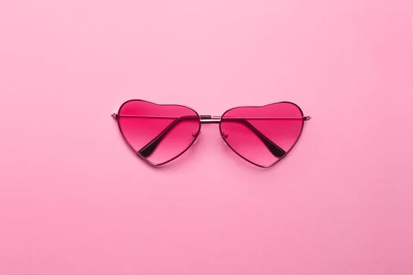 Lunettes Rose Vif Forme Coeur Sur Fond Papier Rose — Photo