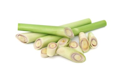 Beyaz arka planda taze limon otu