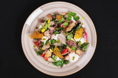 kızarmış biftek salata bitiş