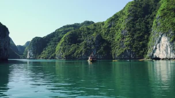 Belas Vistas Halong Bay — Vídeo de Stock