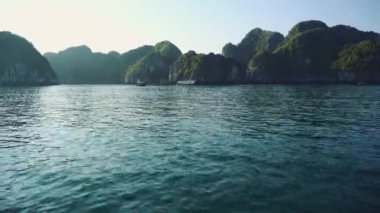 Halong Körfezi Vietnam Panoramik Manzarası