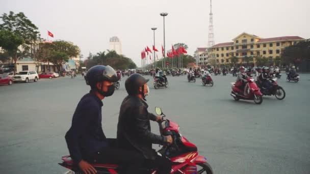 Hue Vietnã Fevereiro 2019 Cena Tráfego Caótico Uma Estrada Vietnã — Vídeo de Stock