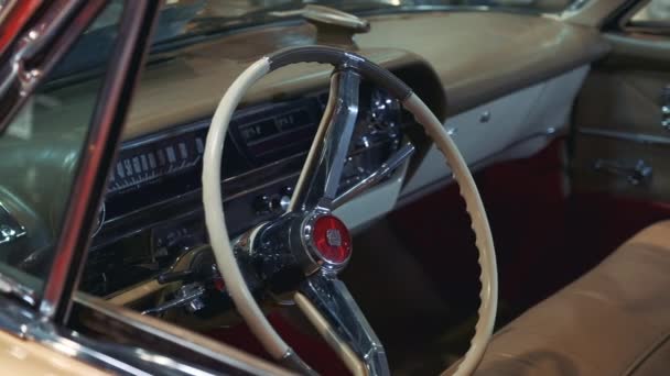 Interior do veículo vintage na cor do leite — Vídeo de Stock