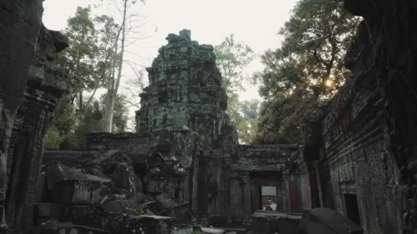Terk Edilmiş Tapınağın Harabeleri - Angkor Wat 4k — Stok video