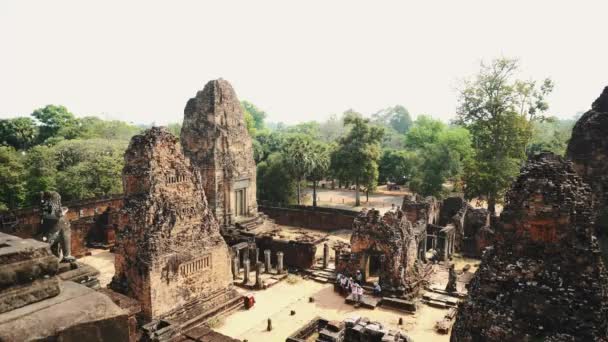 柬埔寨暹粒。被遗弃圣殿的废墟-吴哥窟4k — 图库视频影像