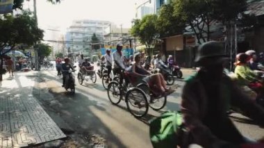 The Bustling Street Scene of Ho Chi Minh Cityi, Vietnam, Old Town, Motosiklet Arabaları Trafik 4k