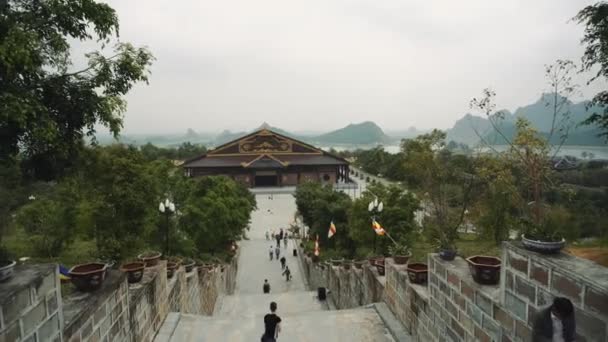 Boeddhist Pagoda Bai Dinh Temple, Vietnam — Stockvideo