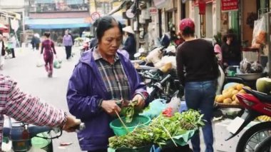 Hanoi 'de sokak hayatı, Vietnam' ın başkenti..