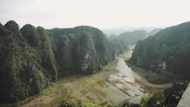 Pendurar Mua Peak paisagem em Ninh Binh, Vietnã — Vídeo de Stock