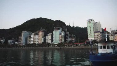 Cat Ba Adası ve Halong Körfezi, Vietnam