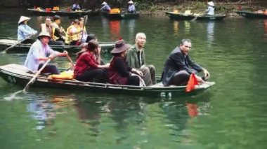 Vietnam 'ın Ninh Binh Bölgesi' ndeki Manzaralı Dağlar
