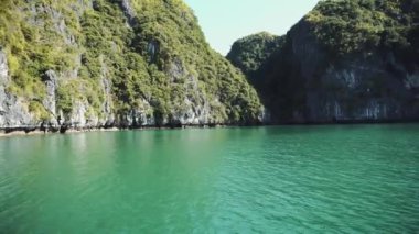 Halong Körfezi Vietnam Panoramik Manzarası