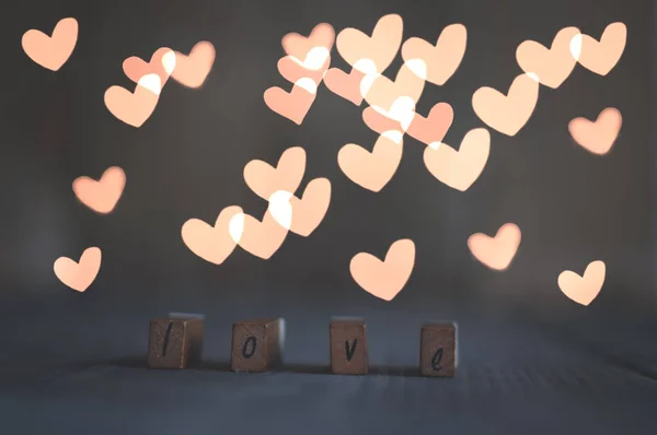 Huruf Lama Dibuat Dalam Cinta Kata Pada Latar Belakang Kayu — Stok Foto