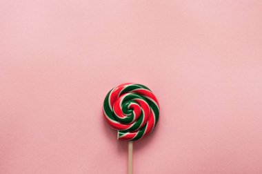 Pembe üzerine lolipop.