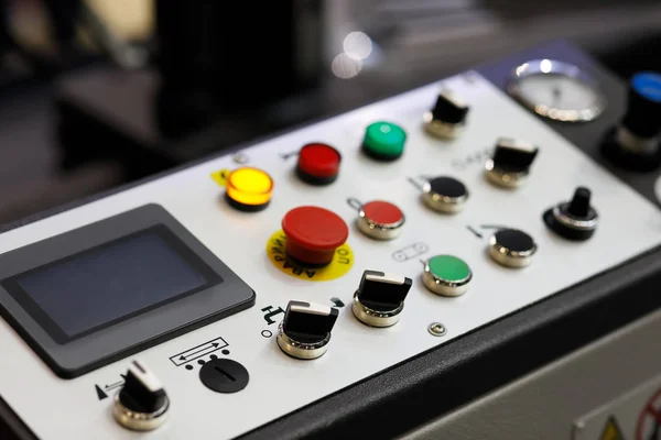 Modern metal işleme ekipmanları kontrol paneli — Stok fotoğraf