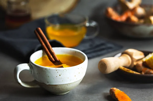 Fresh Turmeric Ginger Cinnamon Lemon Tea — Stock Photo, Image