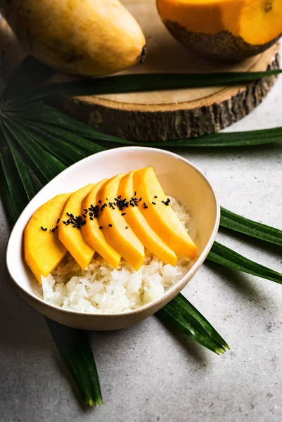 Fresh Mango Sticky Rice Traditional Thai Dessert — Stock Photo, Image