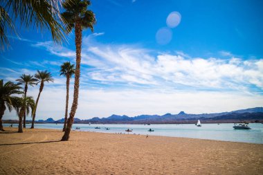 Havasu Gölü'ne, Arizona güneşli bir günde sakin rahatlamanızı