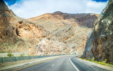 Virgin River Gorge yolda uzun bir yol