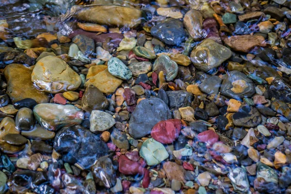 Fließendes Wasser Gletschernationalpark — kostenloses Stockfoto