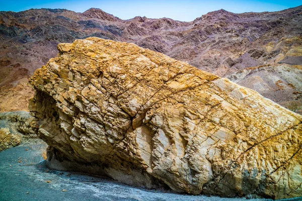 Ein Großer Fels Death Valley Nationalpark — Stockfoto