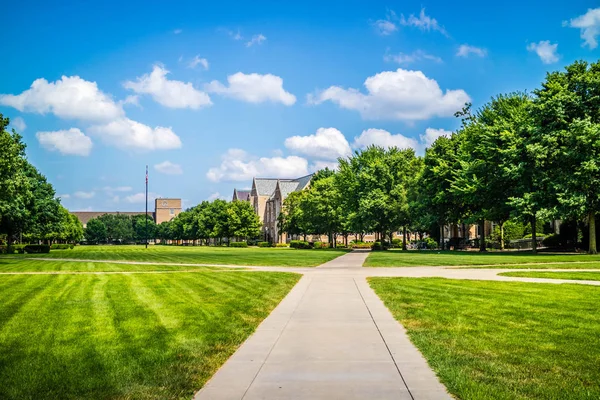 Gerekçesiyle Park Bahçe Notre Dame Illinois — Stok fotoğraf