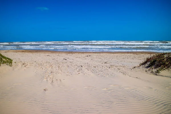 Красивый Мягкий Мелкий Песчаный Пляж Вдоль Побережья Залива Техаса Острове — стоковое фото