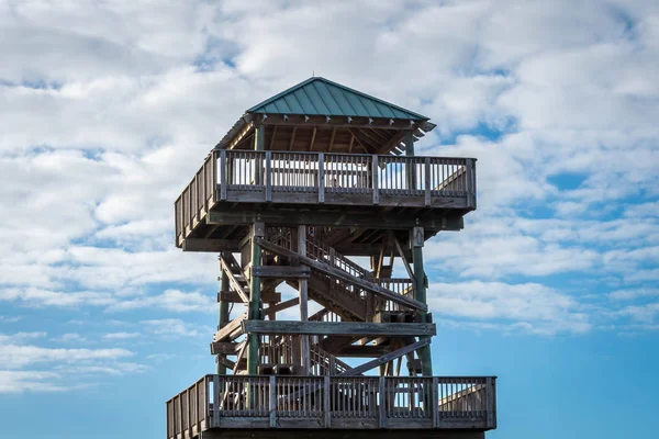 A wooden observation tower in Brandeton, Florisa — Stock Photo, Image