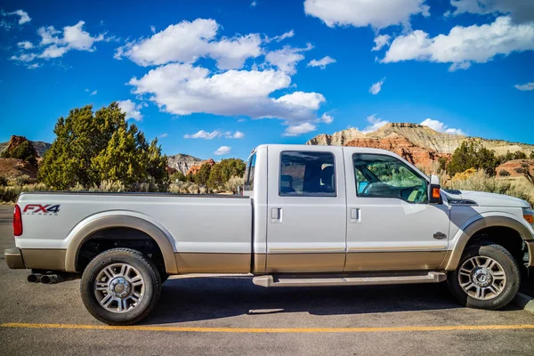 Bryce Canyon Ulusal Parkı ünlü off-road Ford araç, Utah