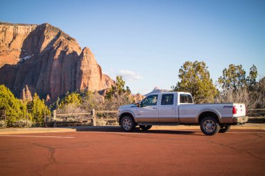 Zion National Park, Utah ünlü off-road Ford araç