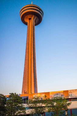 Niagara Şelalesi'nde bir gözlem kulesi, Ontario